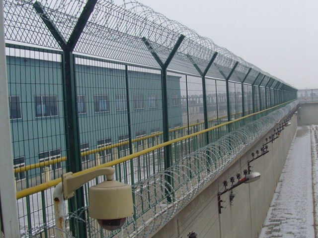 监狱护栏  